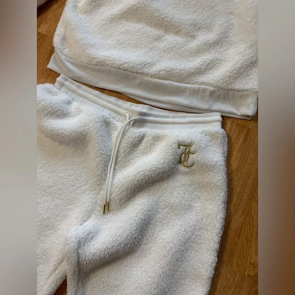 Juicy Couture Pajama Set Womens Sz XL Fuzzy Ivory Gold Logo